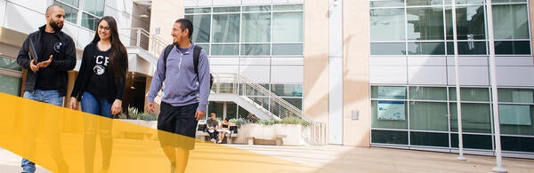 UCR Graduate Open House - Grad students walking on the UCR campus (c) UCR/Stan Lim